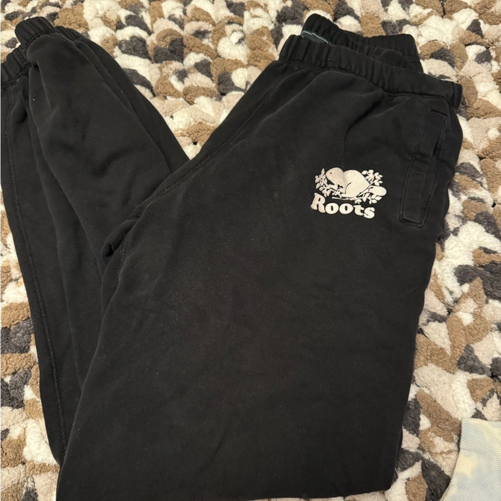 Comfortable sweats!! Love this brand
